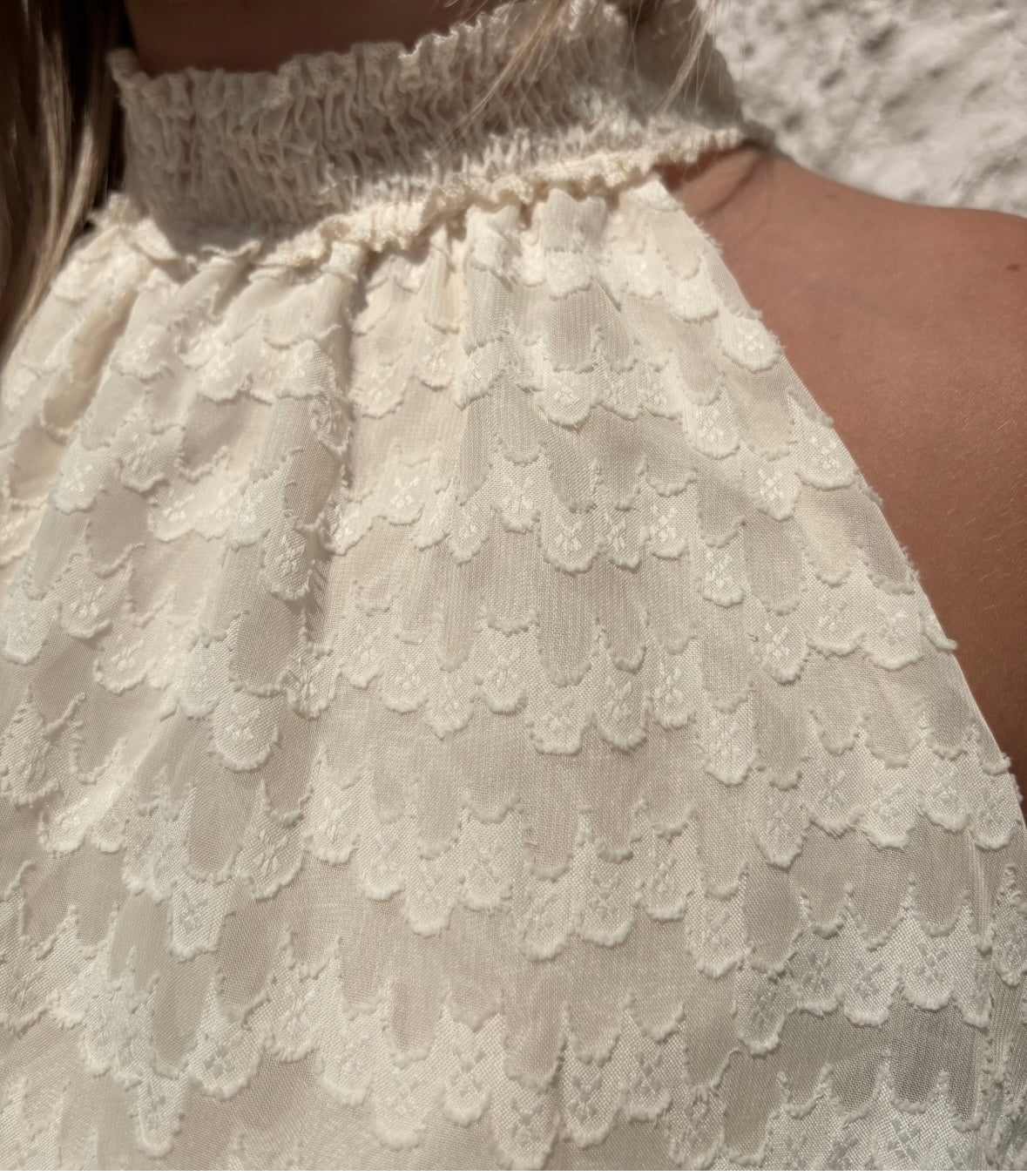 Robe chic col montant